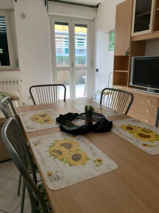 Appartamento Tranquillo Con Patio E Piscina La Caduta Екстер'єр фото
