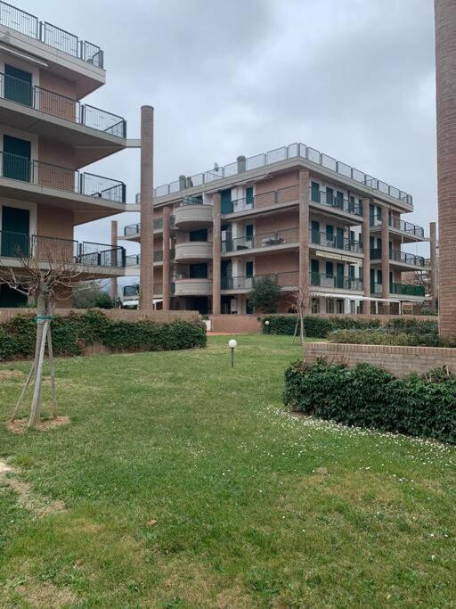 Appartamento Tranquillo Con Patio E Piscina La Caduta Екстер'єр фото